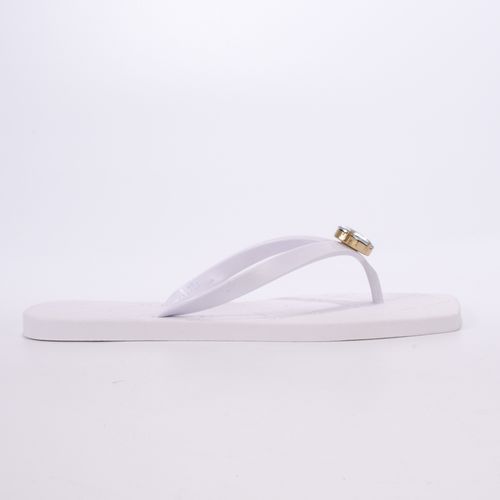 Flat Branca Pedraria