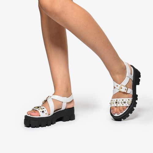 Sandália Tratorada Branco Blanc Pedrarias Tachas Couro