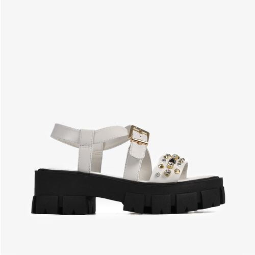 Sandália Tratorada Branco Blanc Pedrarias Tachas Couro