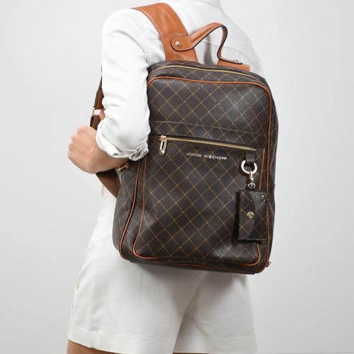 Mochila Monograma Jb Marrom Grande Bag Charm