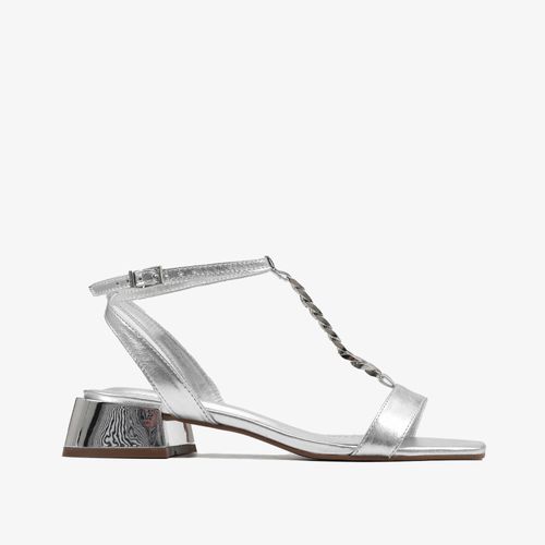 Sandália Prata Corrente Salto Baixo Couro