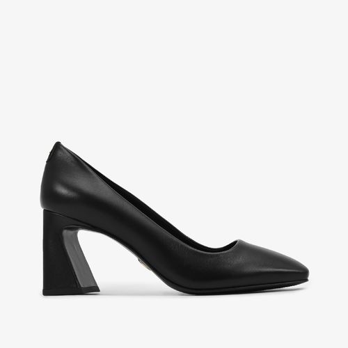 Scarpin Preto Salto Bloco Médio Couro