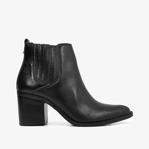 Bota Preta Cano Curto Elástico Couro