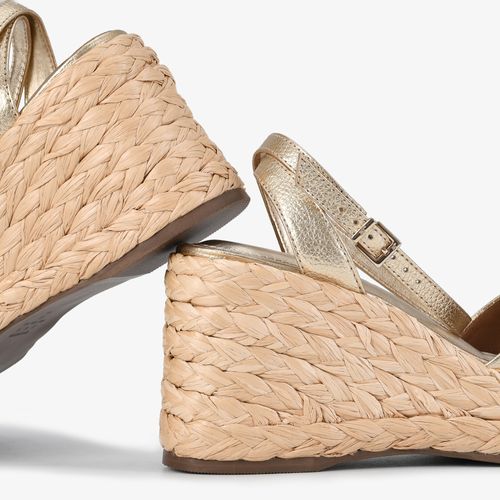 Sandália Anabela Metalizada Dourado Cordas Couro