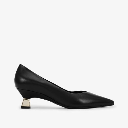 Scarpin Preto Salto Fino Baixo Couro