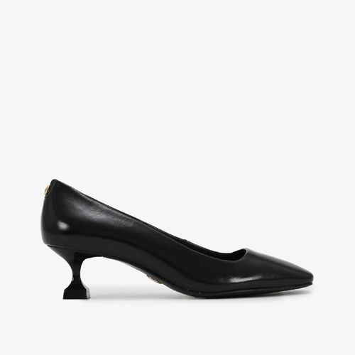 Scarpin Preto Salto Fino Baixo Couro