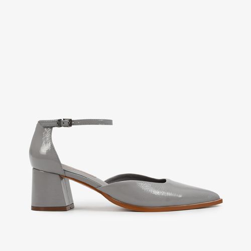 Scarpin Cinza Alasca Couro Brilhoso