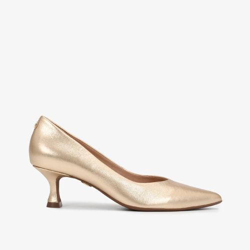 Scarpin Dourado Metalizado Salto Médio Couro