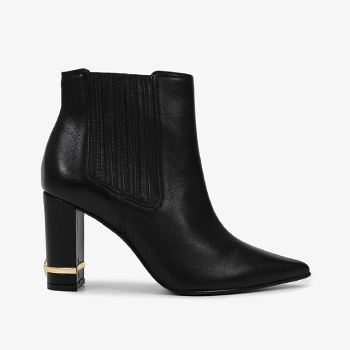 Bota Bico Fino Preto Couro