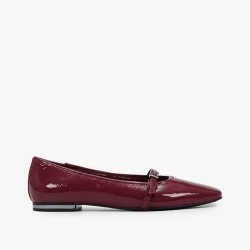 Sapatilha Vinho Dark Cherry Verniz Couro