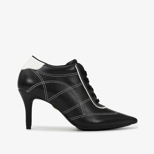 Scarpin Salto Fino Preto Couro