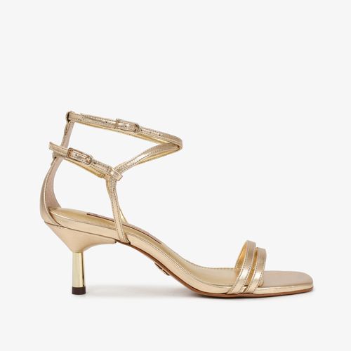 Sandália Salto Baixo Fino Couro Metalizado Dourado