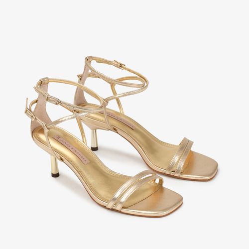 Sandália Salto Baixo Fino Couro Metalizado Dourado