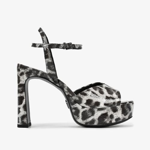 Sandália Plataforma Onça Preto E Branco Couro