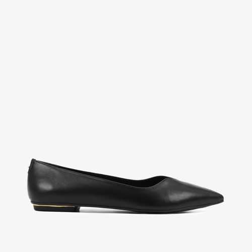 Sapatilha Bico Fino Preto Couro