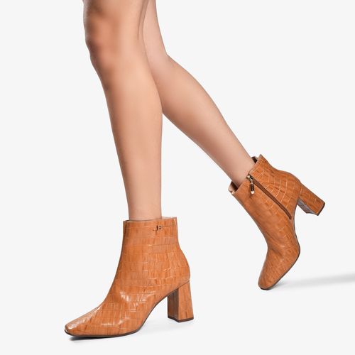 Bota Marrom Caramelo Salto Baixo Couro Croco