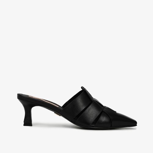 Mule Preto Bico Fino Couro