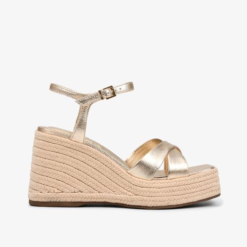 Calçado Aberto Feminino Sandália Couro Floter Fresh Metal Ouro