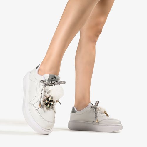 Tênis Branco Prata Couro