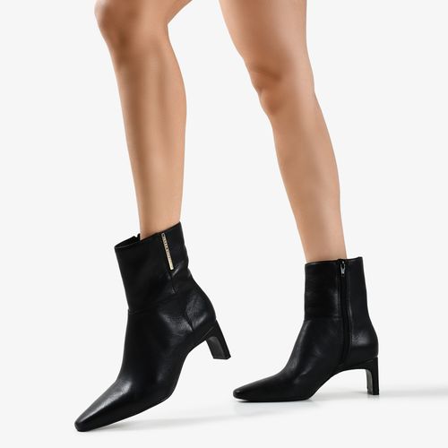 Bota Cano Médio Preto Couro