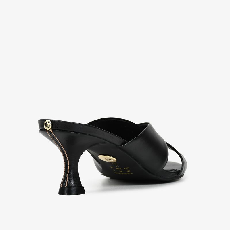 Tamanco Preto Couro - Jorge Bischoff | Sapatos, Bolsas, Acessórios