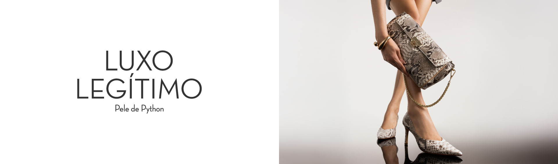 Salto alto pele de cobra